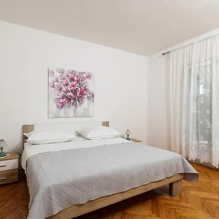 Jadranka Apartment *